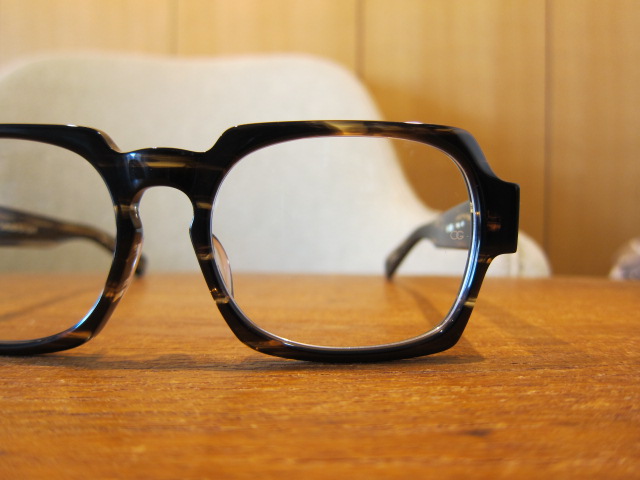 OLIVER GOLDSMITH | 福岡市薬院のメガネ専門店｜SHIRAISHI OPTIQUE