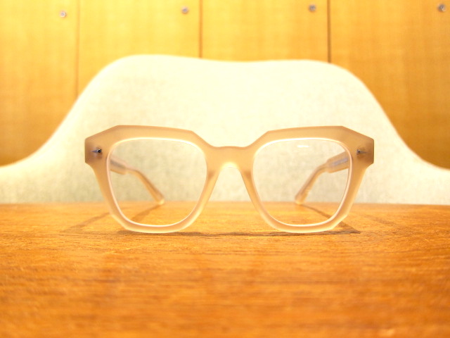 かっこいい女性になれるメガネ AHLEMアーレム | 福岡市薬院のメガネ